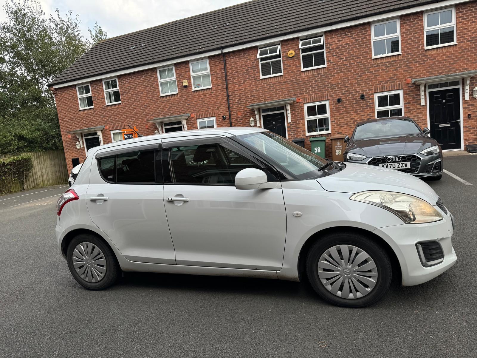 Suzuki swift 2013. Full option one year mot