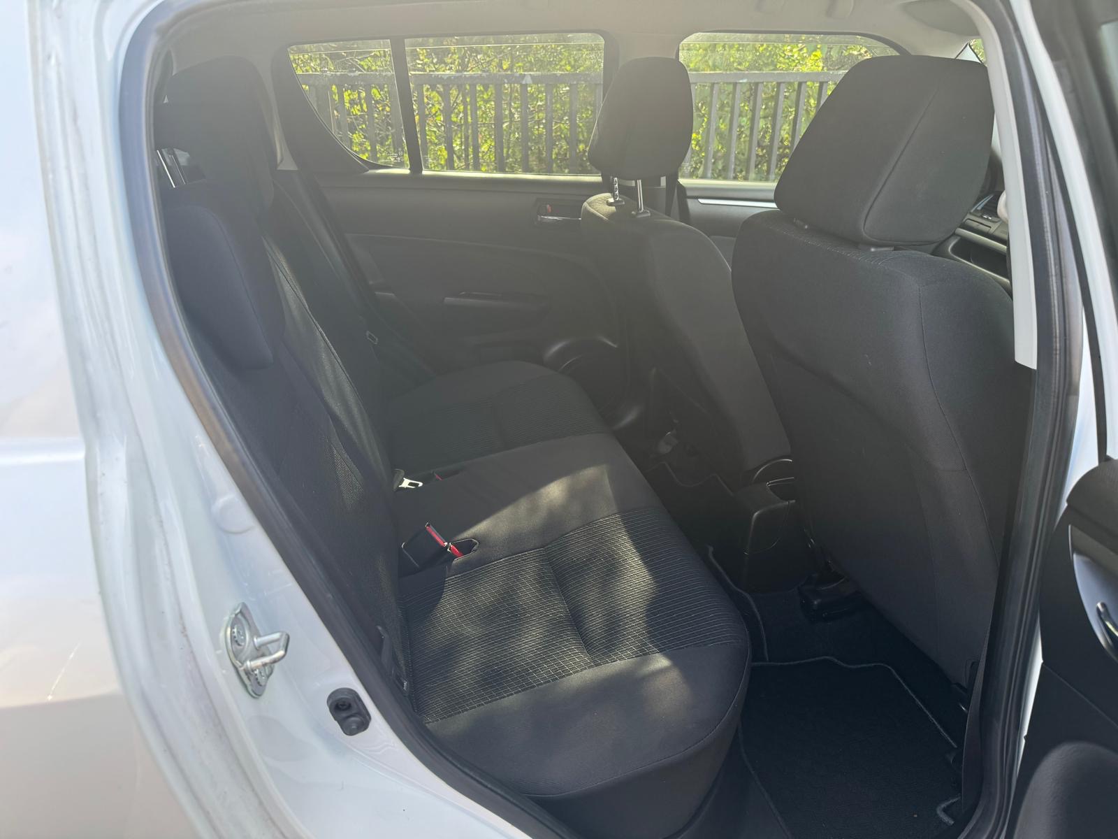 Suzuki swift 2013. Full option one year mot