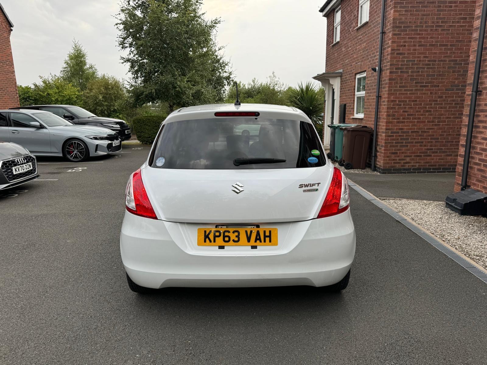 Suzuki swift 2013. Full option one year mot